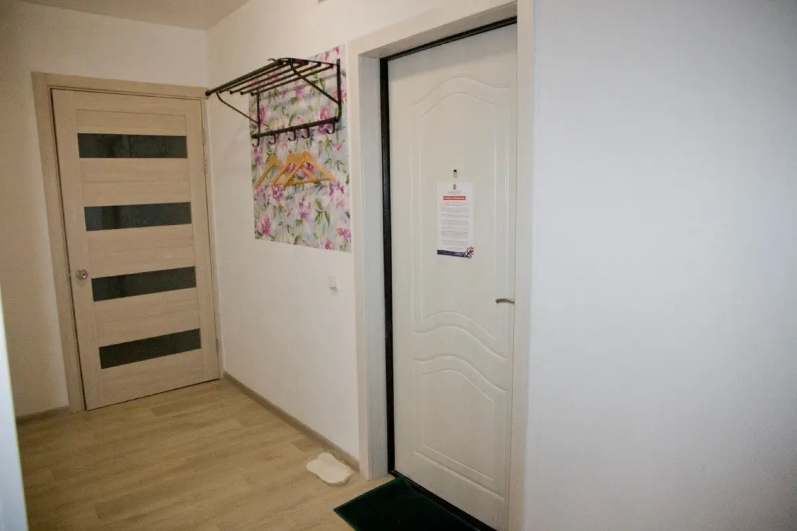 Апартаменты двухкомнатные ЛЮКС у ДК Металлургов. Барбарис