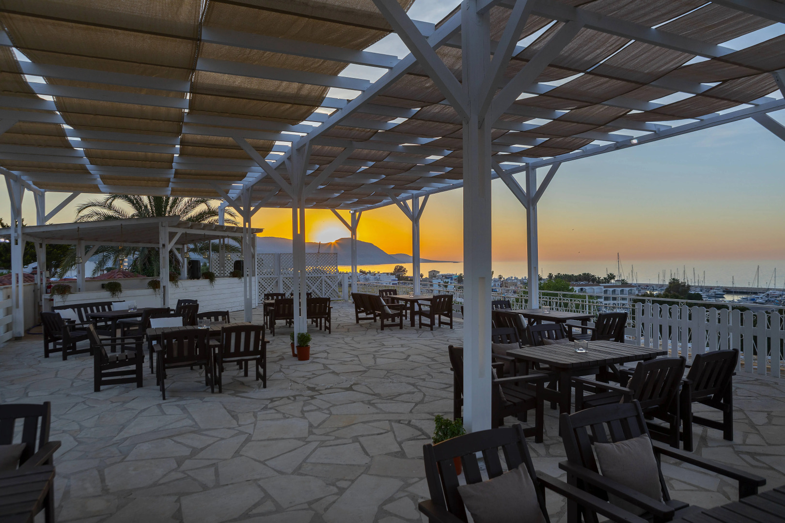 Отель Latchi Family Resort