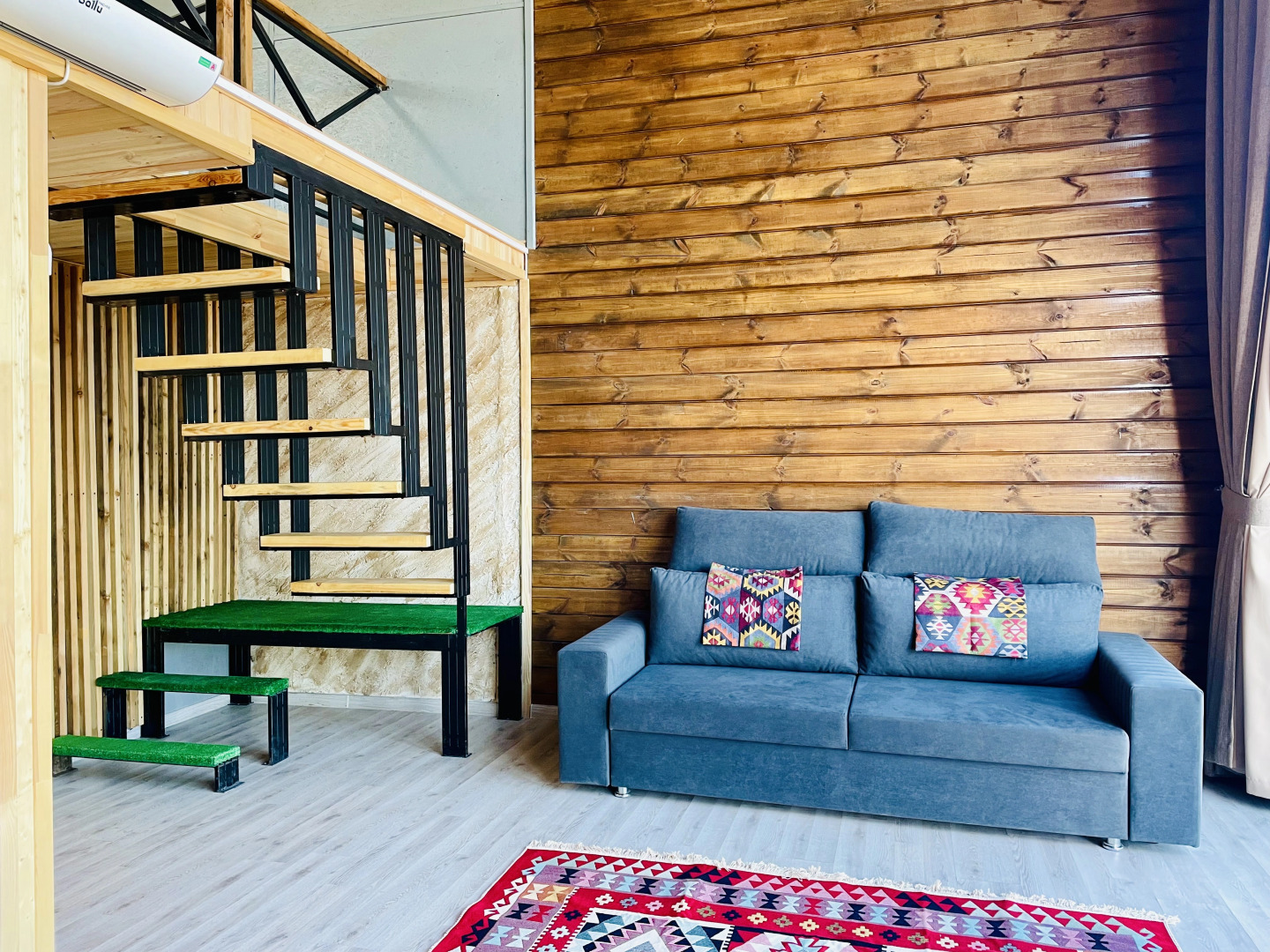 Отель Royal House