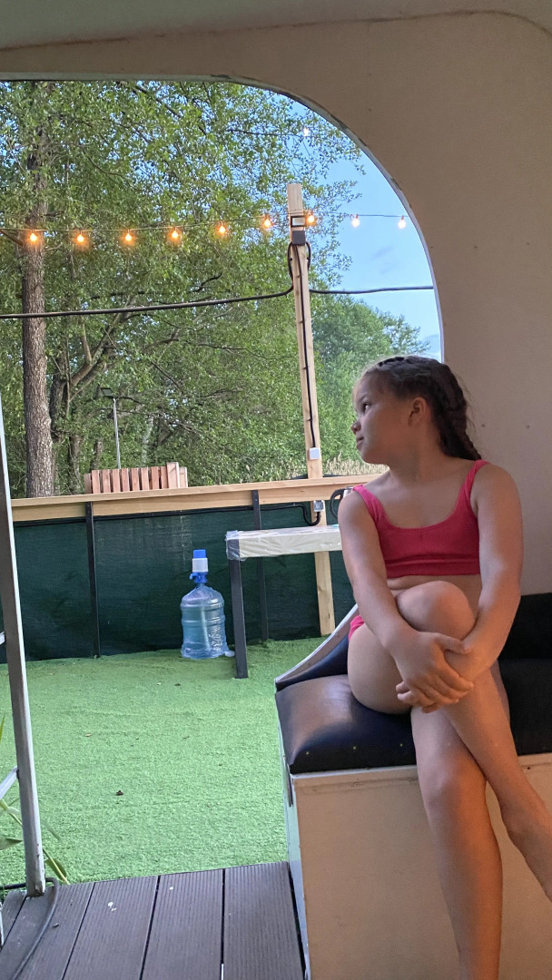 Бунгало Хаусбот на Озере Таир