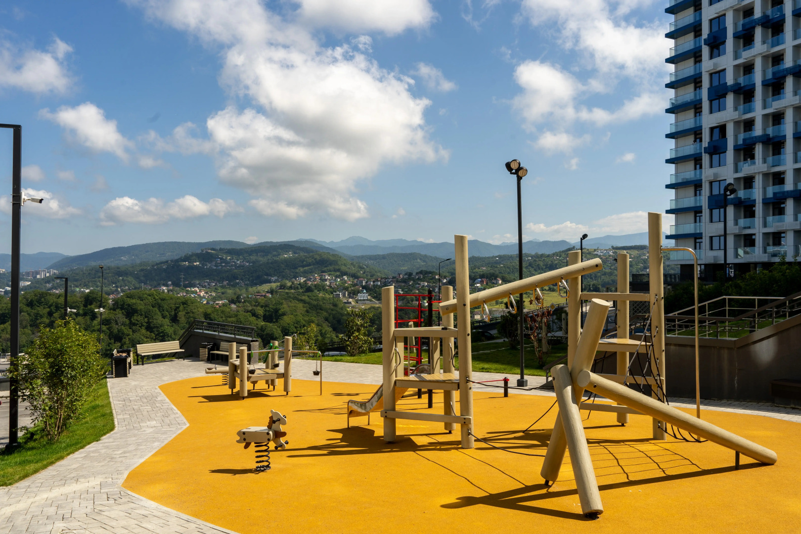 Апартаменты Сияние УК Атмосфера с видом на горы