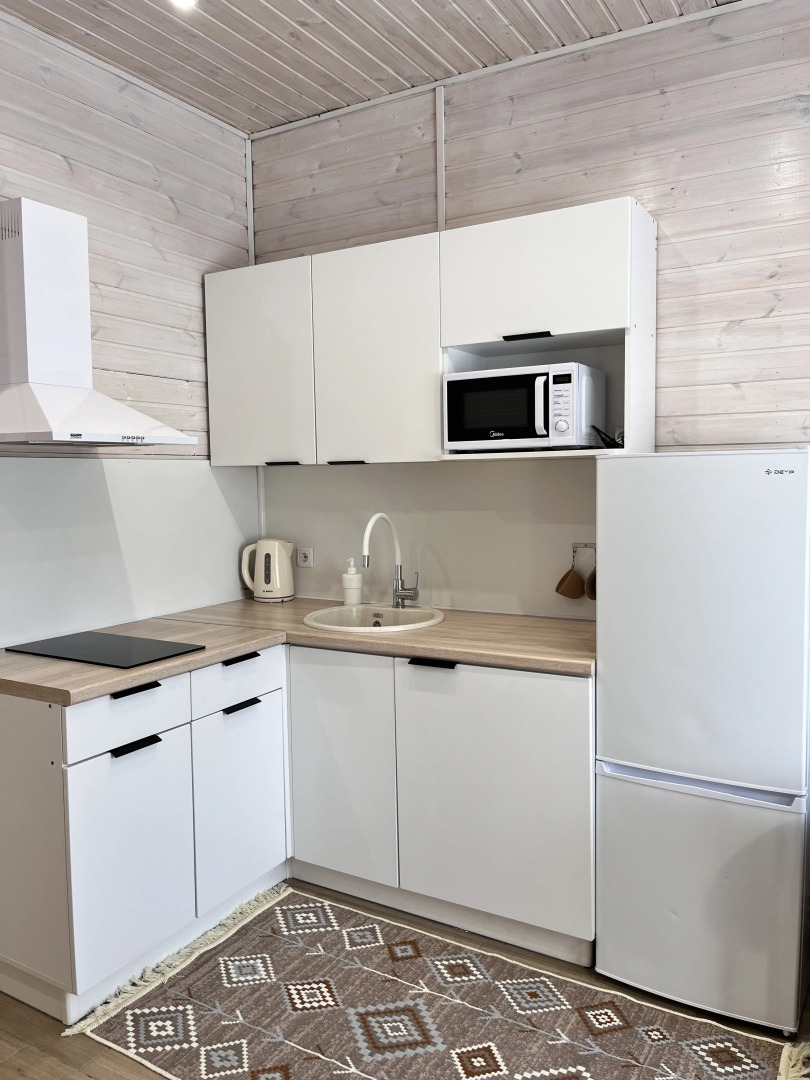 Частный дом у реки 2