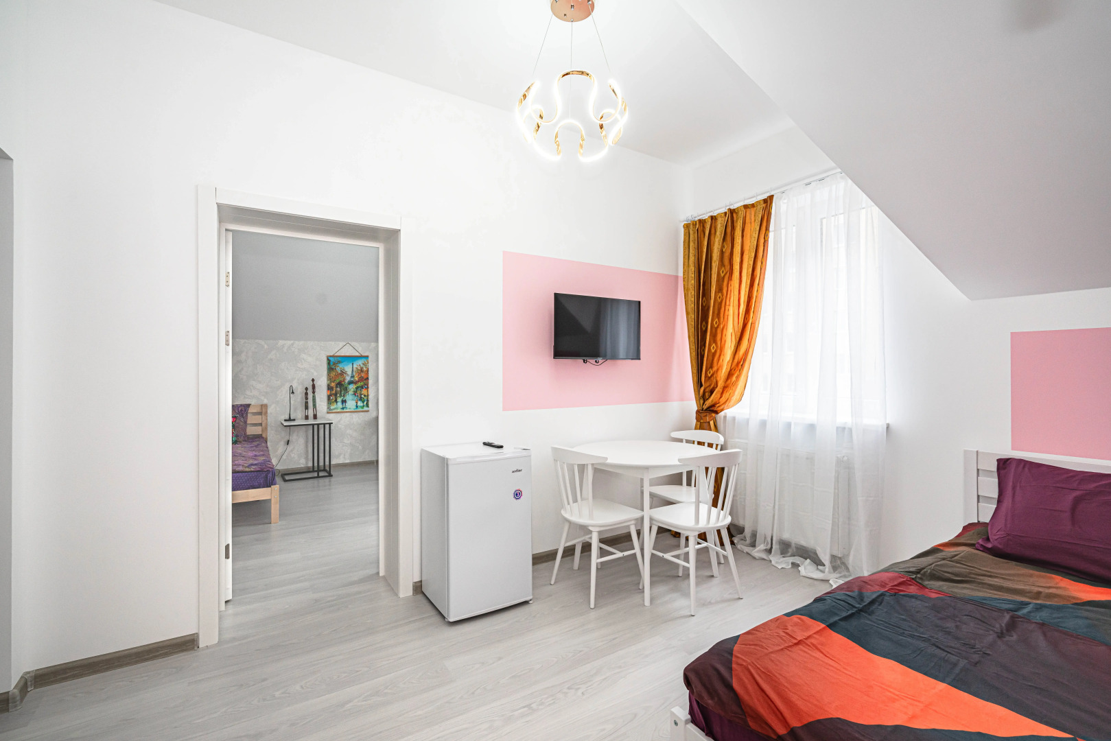 Квартира БалтАтлантик номер в стиле Барби