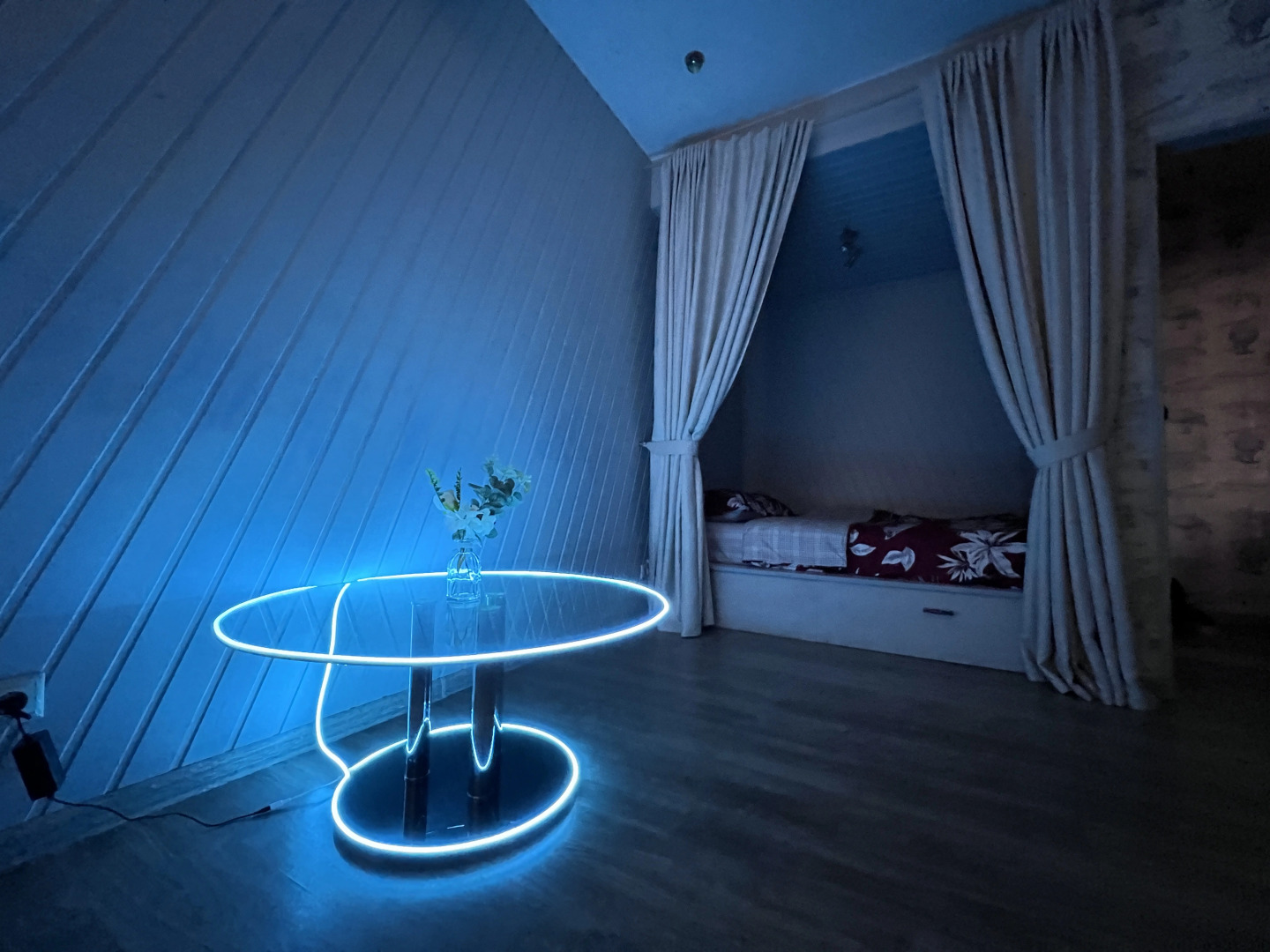 Апартаменты Квартира AlexHome РП Свердловский Молодежная 2