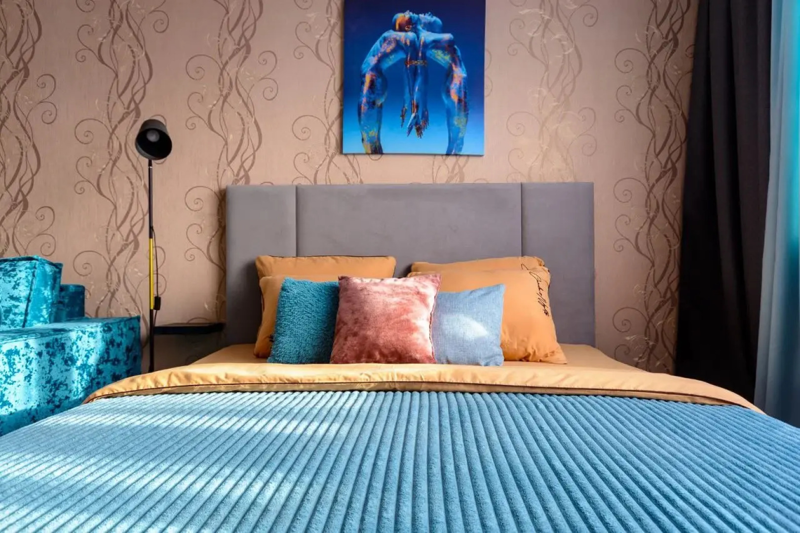 Квартира с панорамным видом на город рядом с парком Галицкого. Сеть Мята