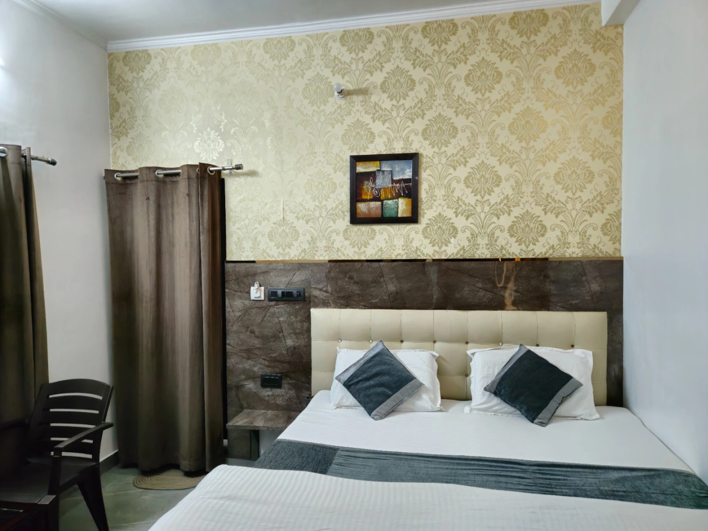 Отель Krishna Residency - A Boutique Hotel