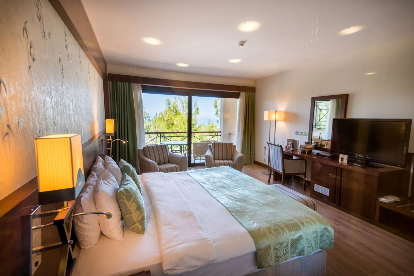 Отель Korineum Golf & Beach Resort