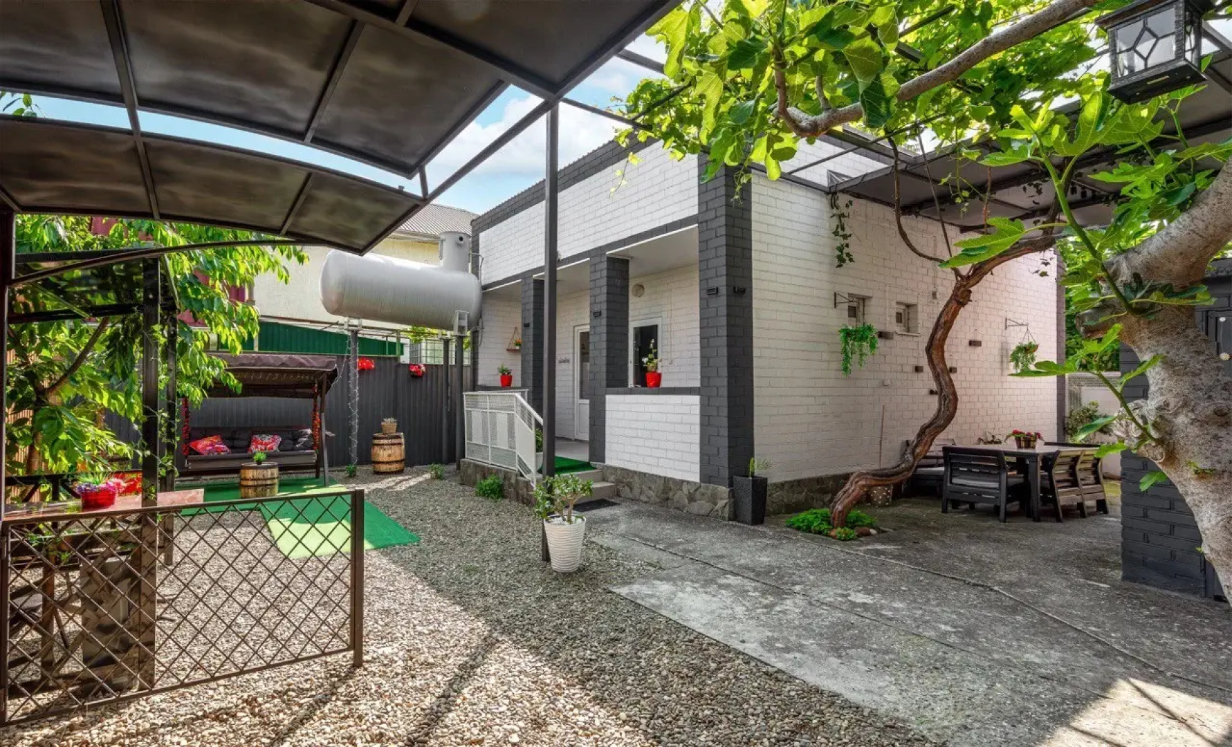 Частный дом Рафаэлла Коралл