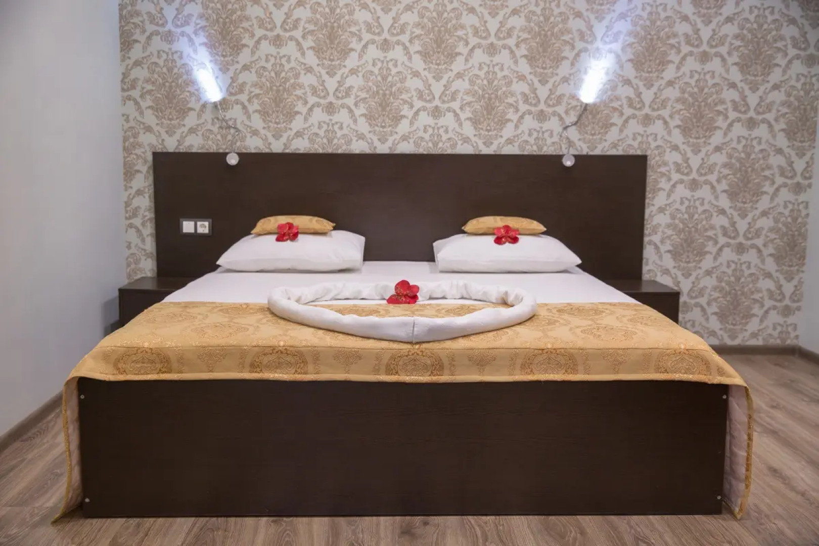 Отель Людмила