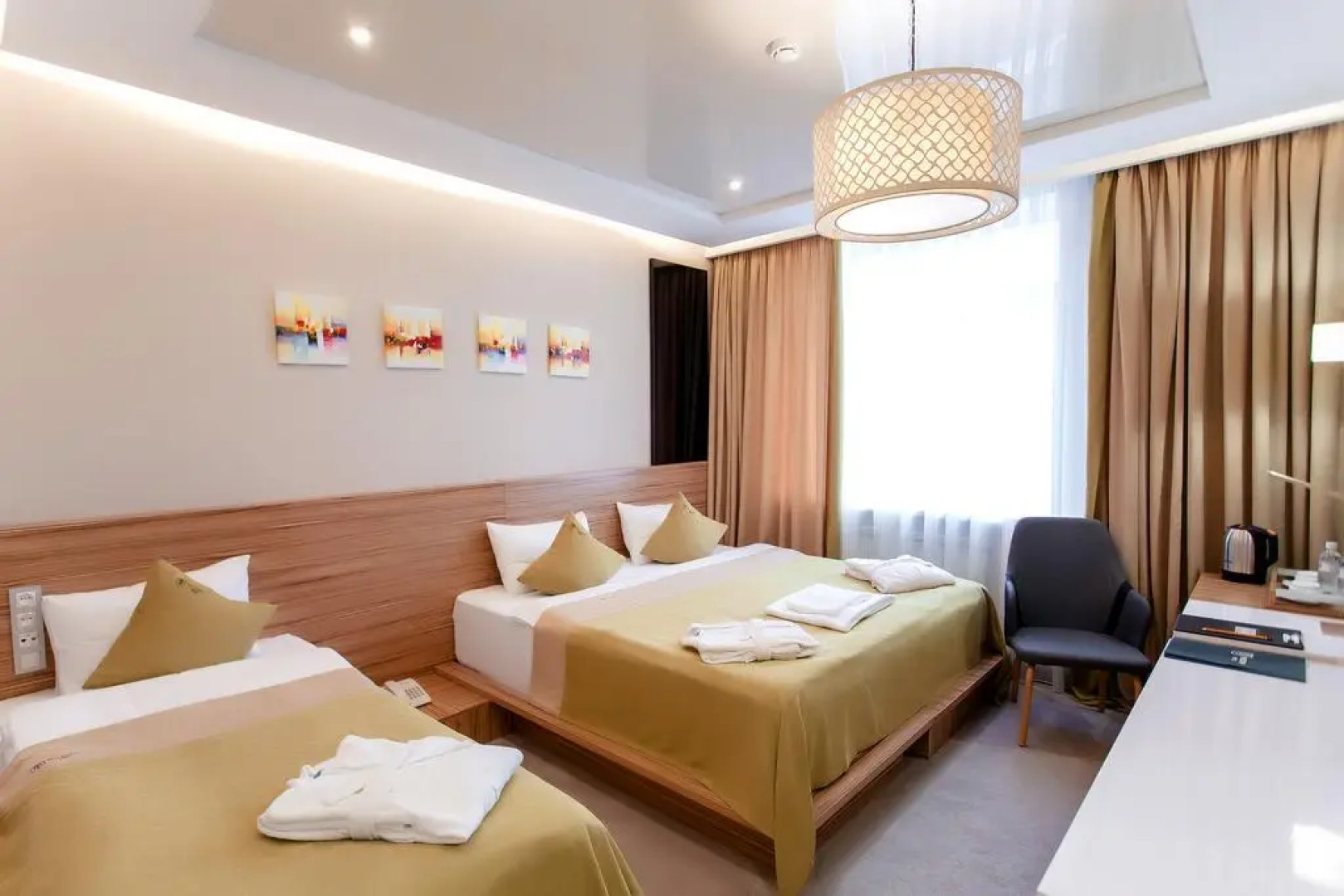 Отель Mildom Premium