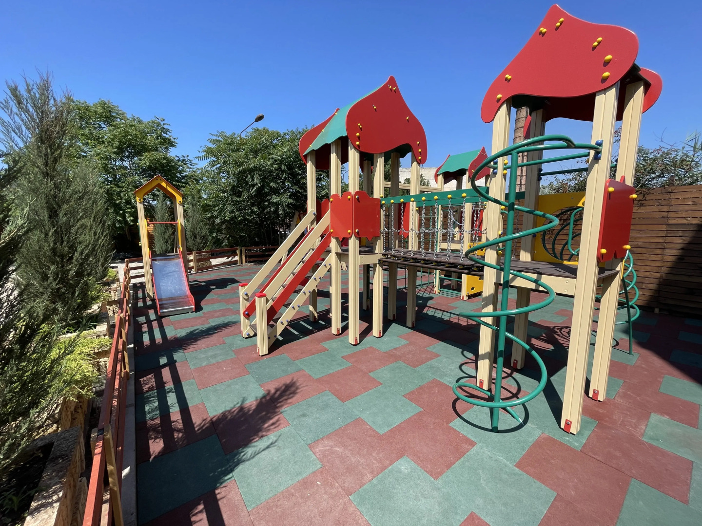 Жилые помещения Аура-Крым