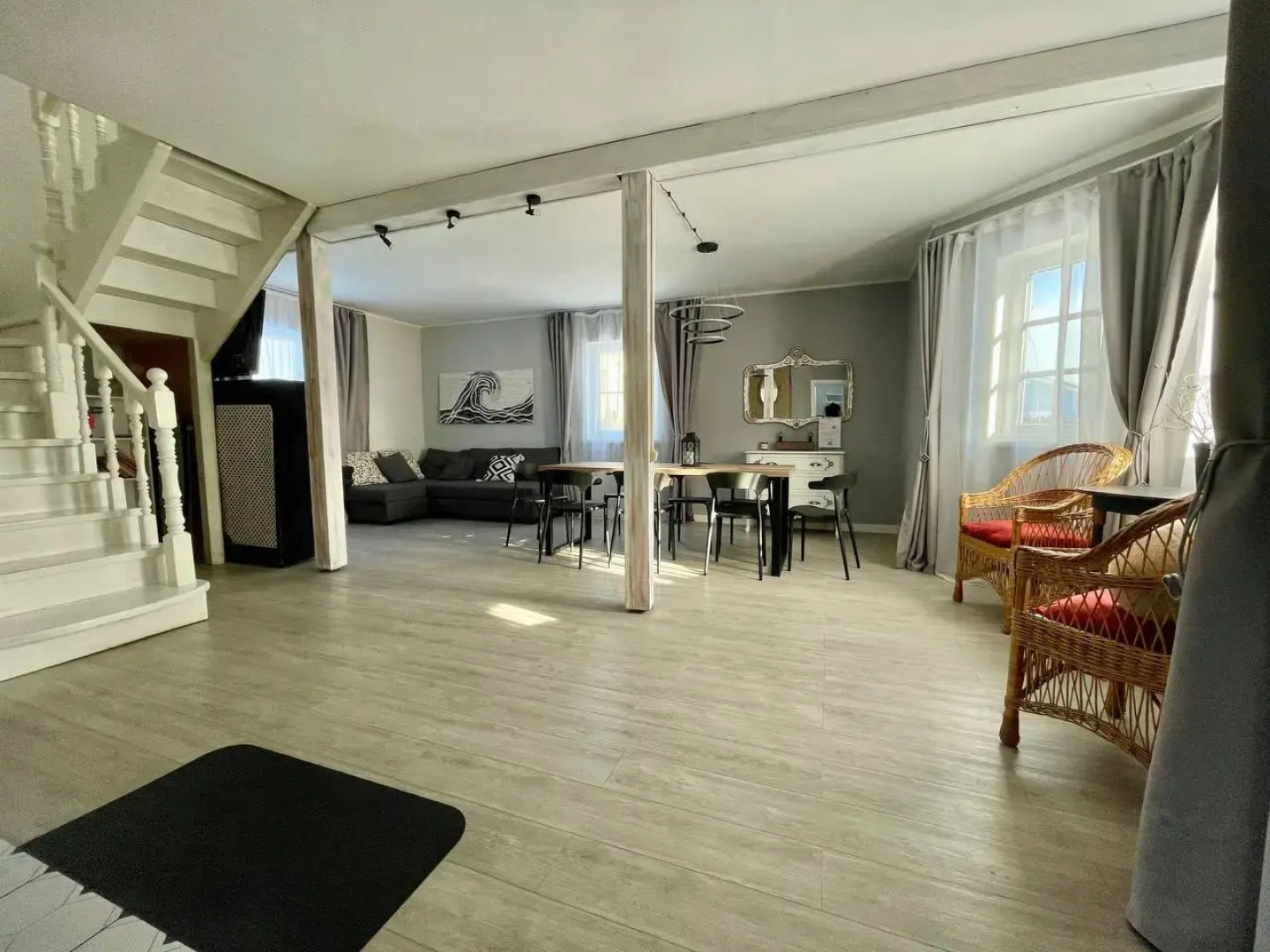 Частный дом с камином и баней