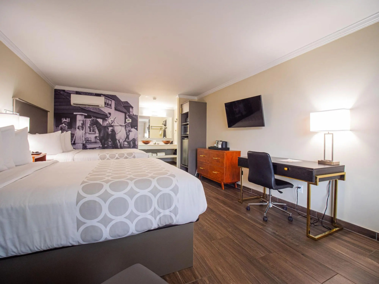 Отель Equus Inn Ocala