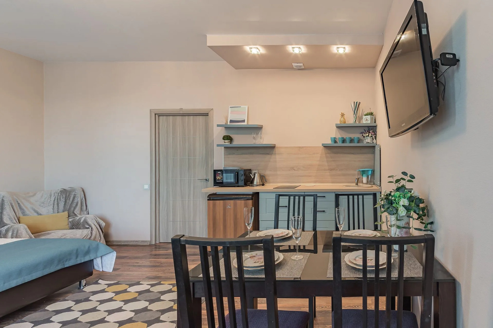 Апартаменты Просторные в Kм Tower Plaza 229