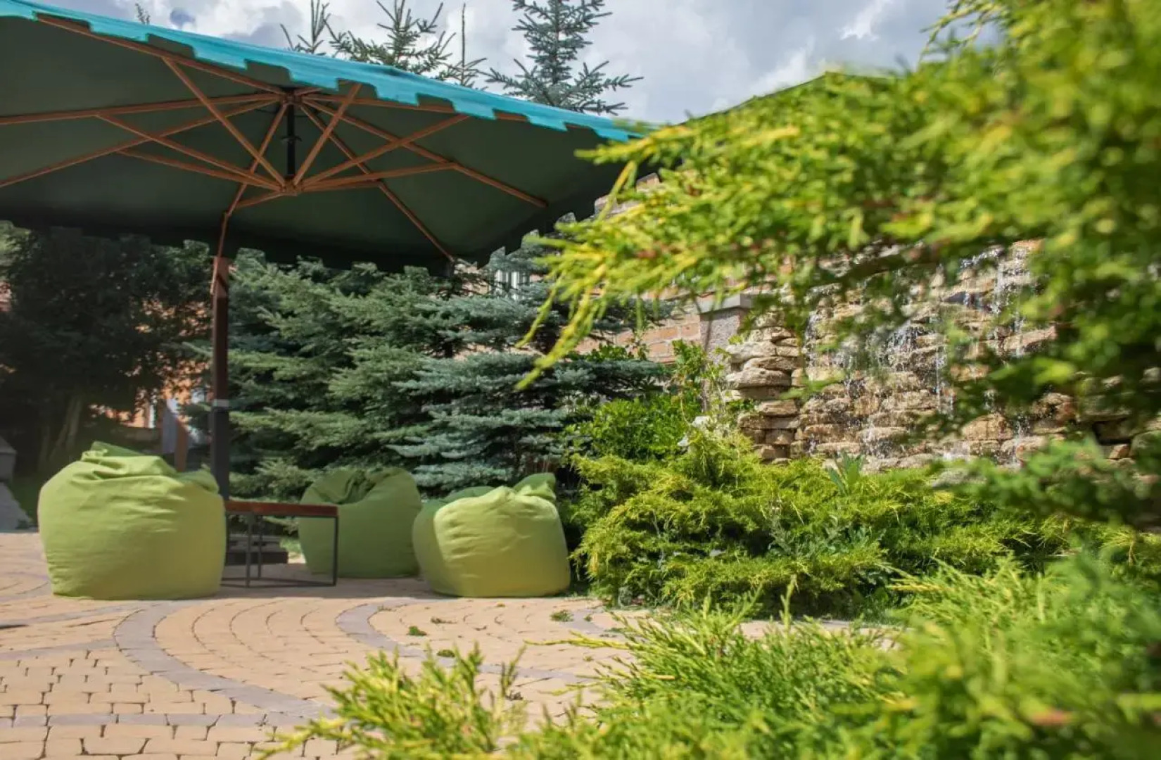 Отель Hotel Russia