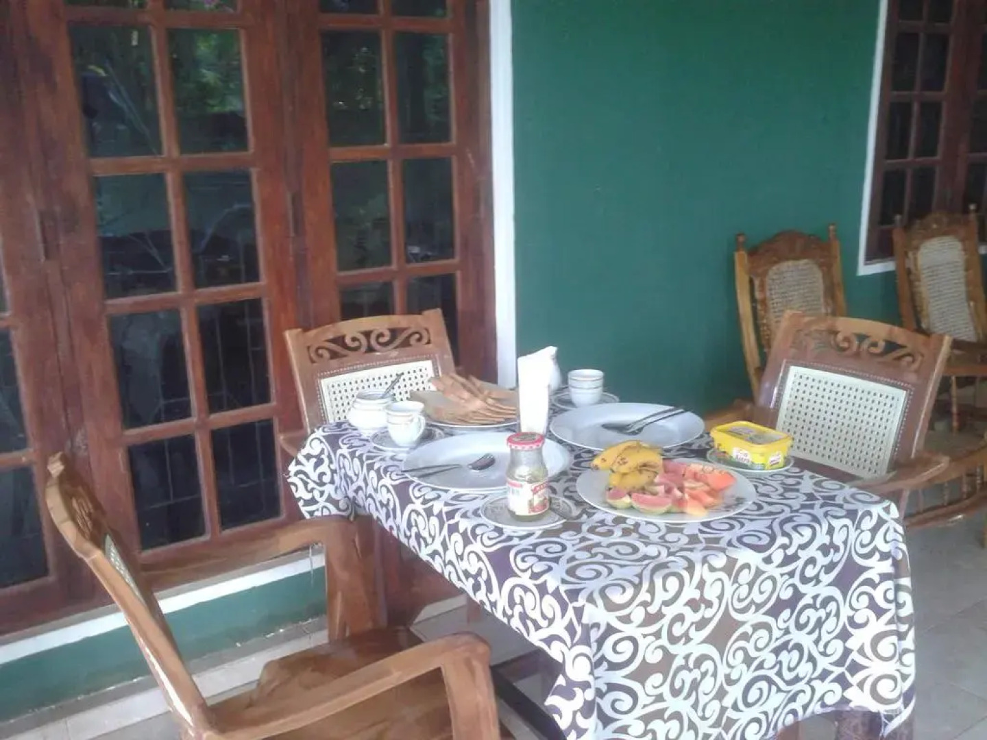 Отель The Lake Breeze