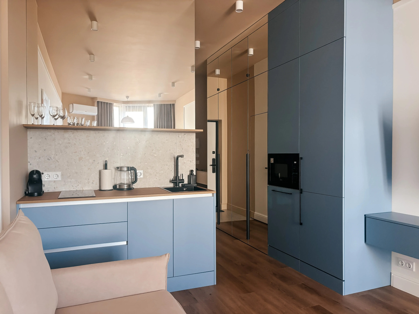 Апартаменты Pearl Coast by Pavlov