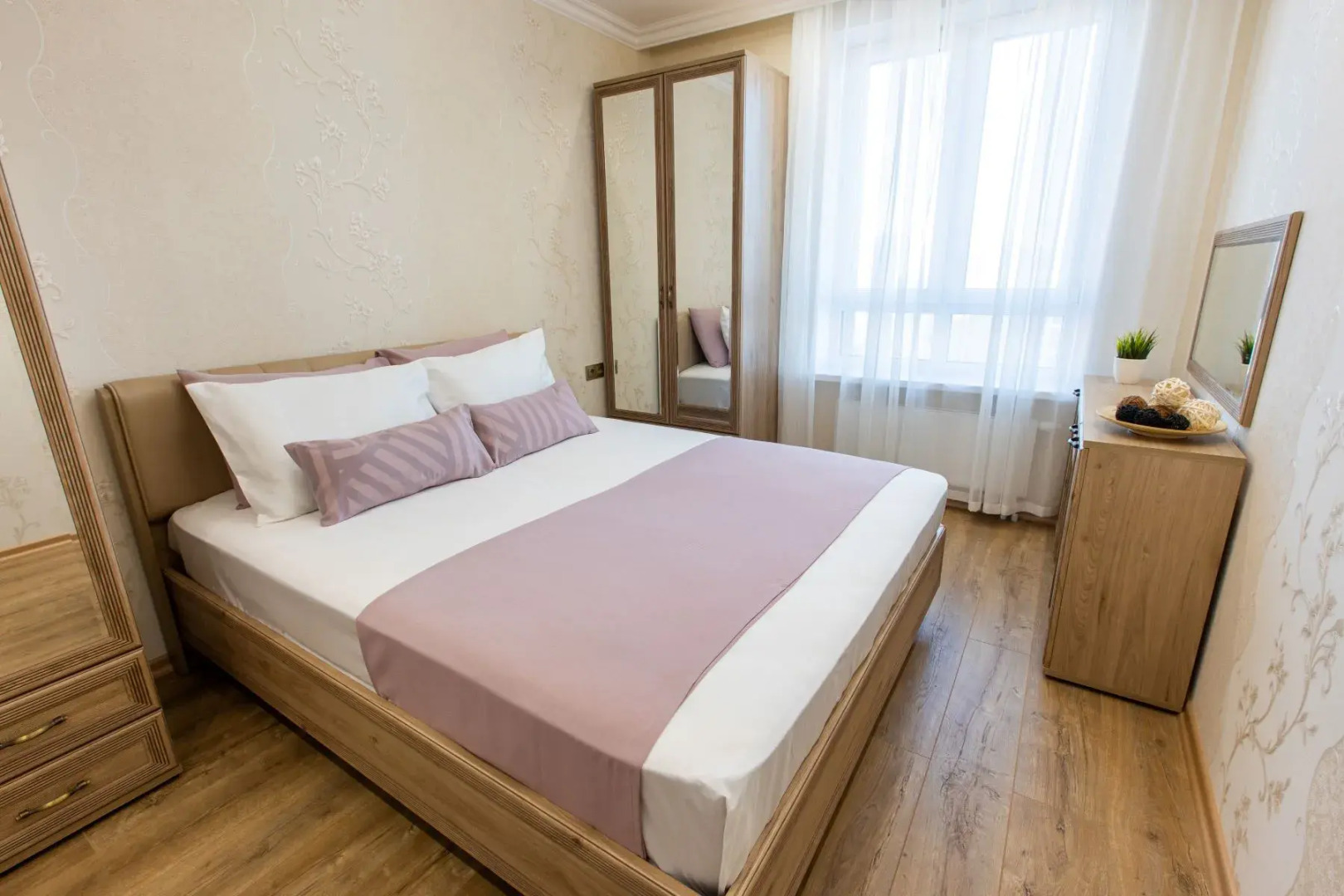 Апартаменты Сутки Уфа на Рудольфа Нуреева 6-236