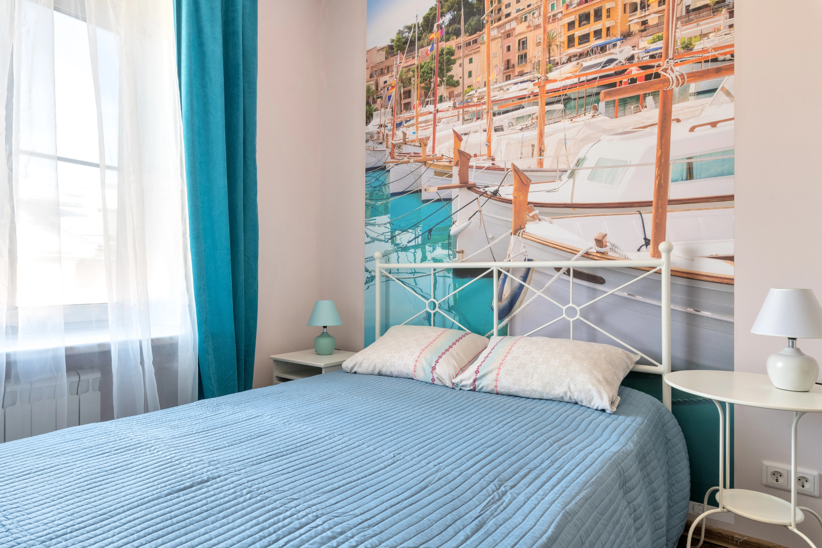 Апартаменты У Храма Спаса на Крови