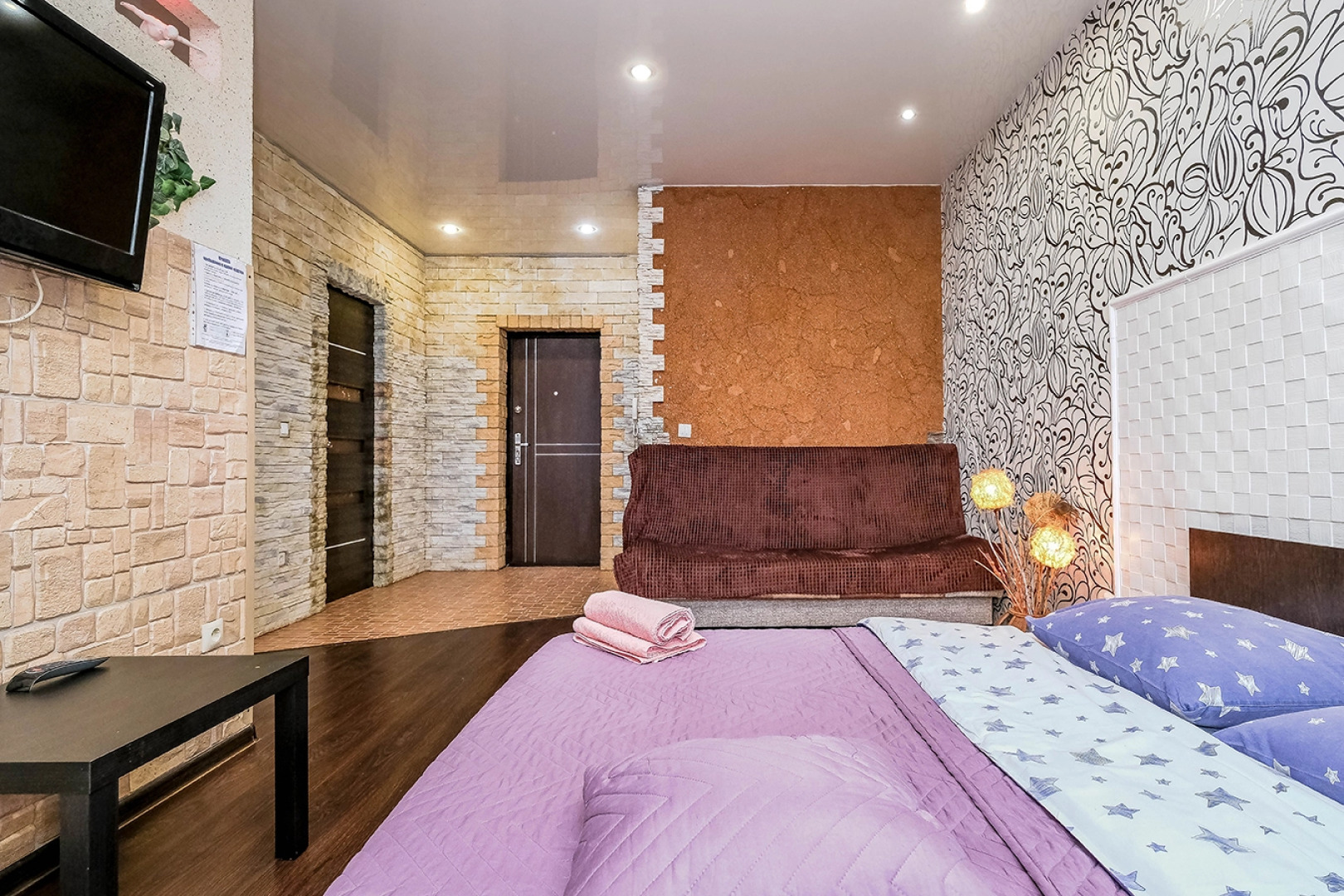 Квартира рядом с Мнтк им. Федорова и Ск Заря