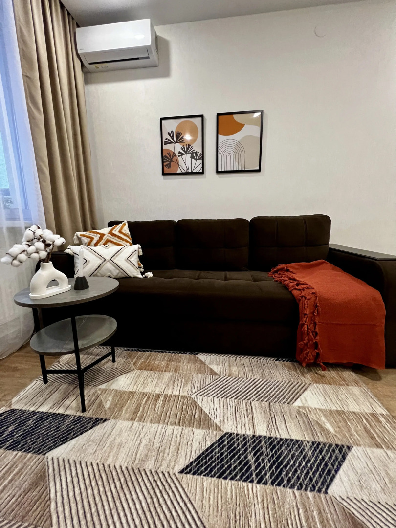 Уютная квартира возле станции метро Горки