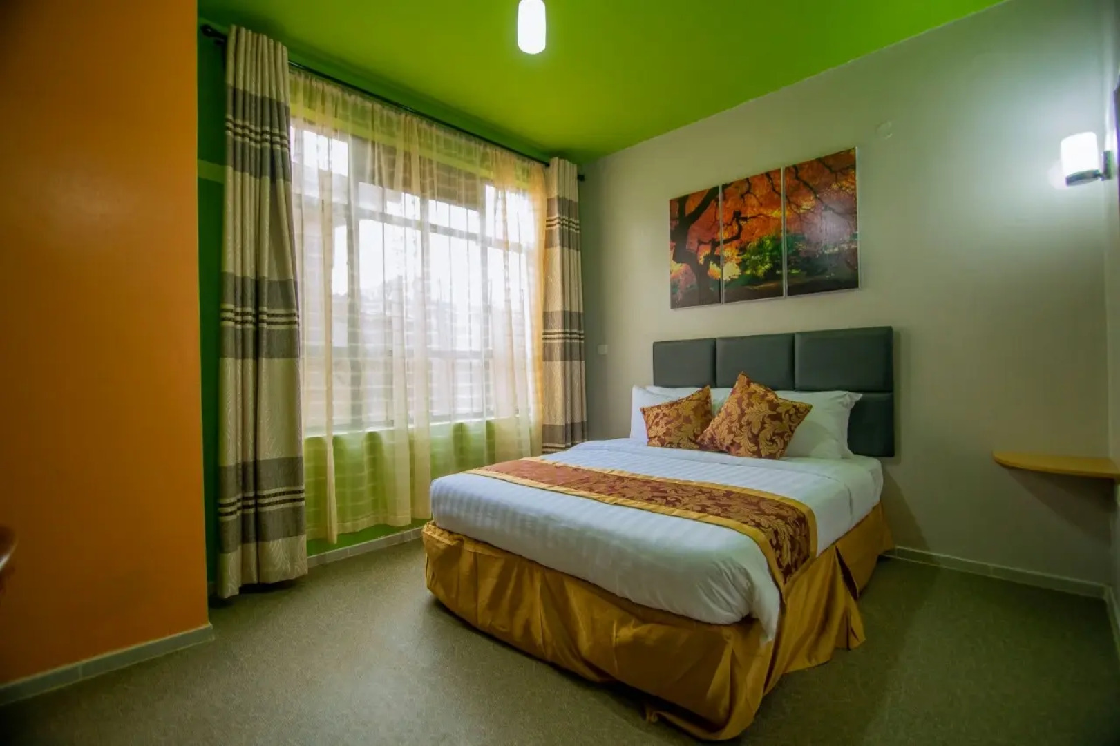 Отель Maple Inn