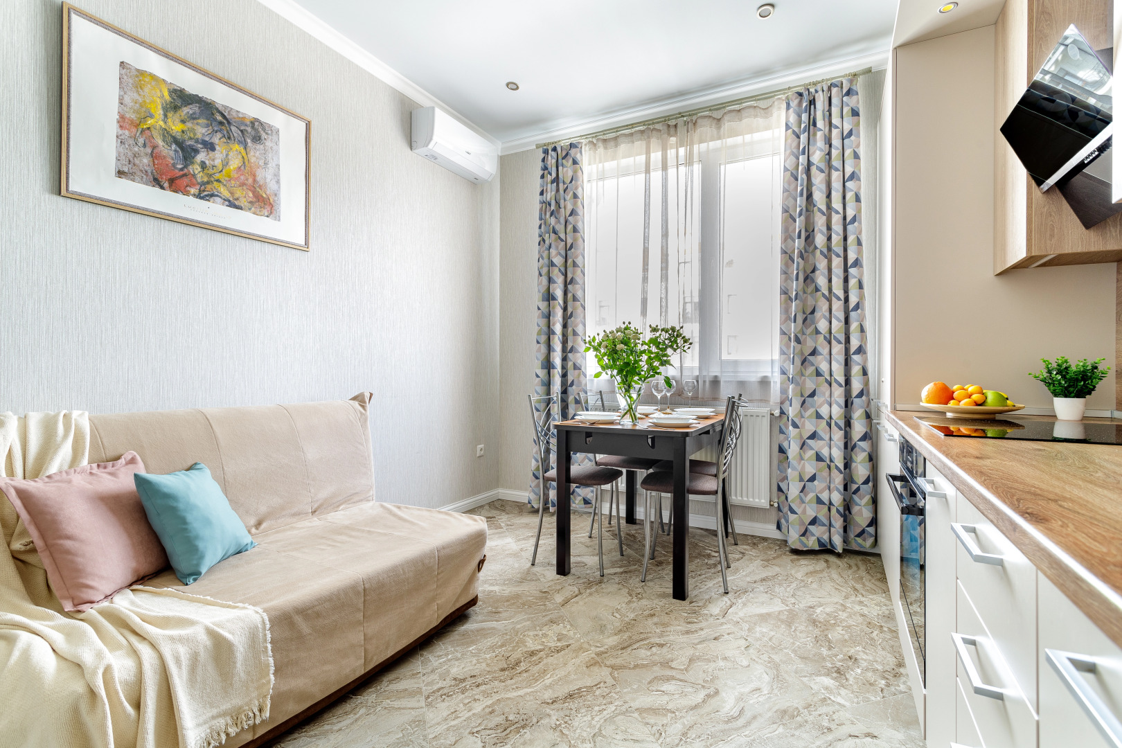 Апартаменты Чудесная Квартира на Первой Береговой Линии от Home Group apartments