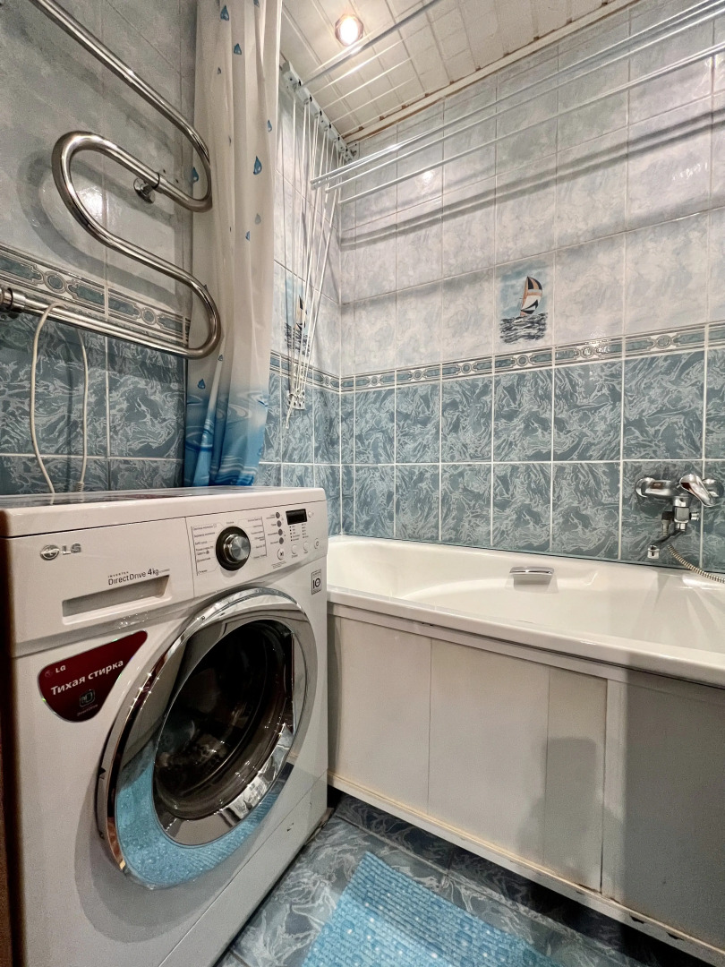 Квартира с тремя раздельными спальнями лифтом и балконом