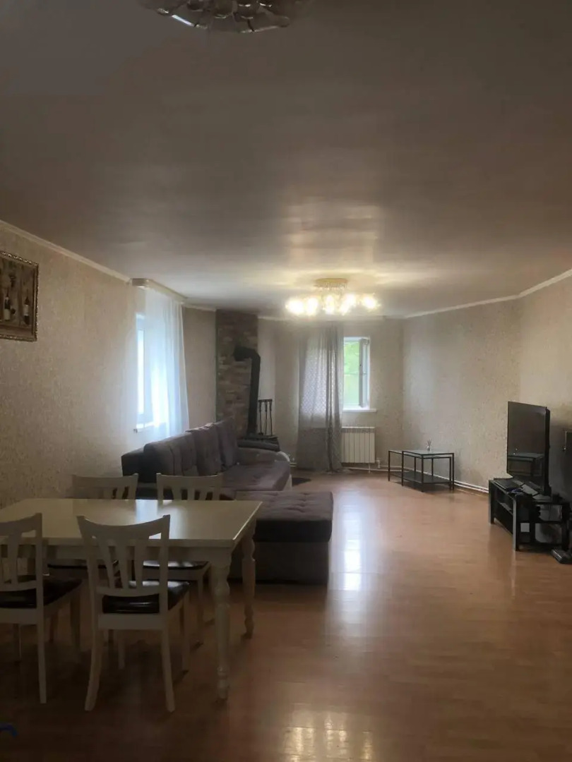 Частный дом Просторный домик