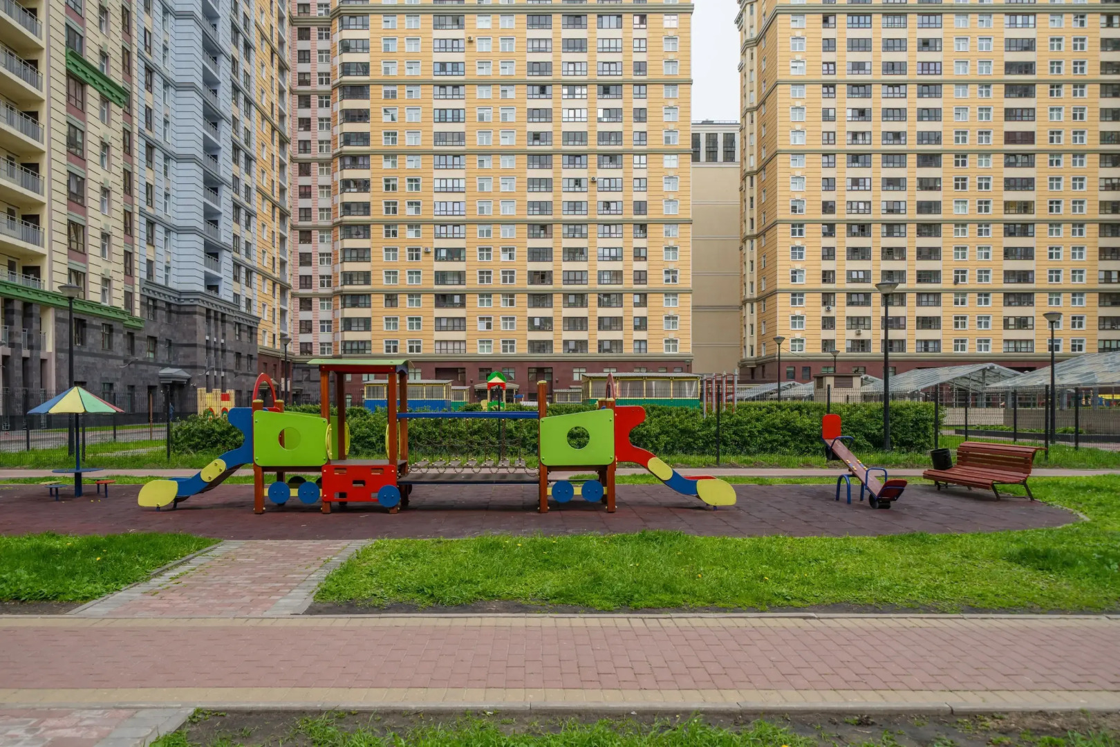 Апартаменты у метро в центре