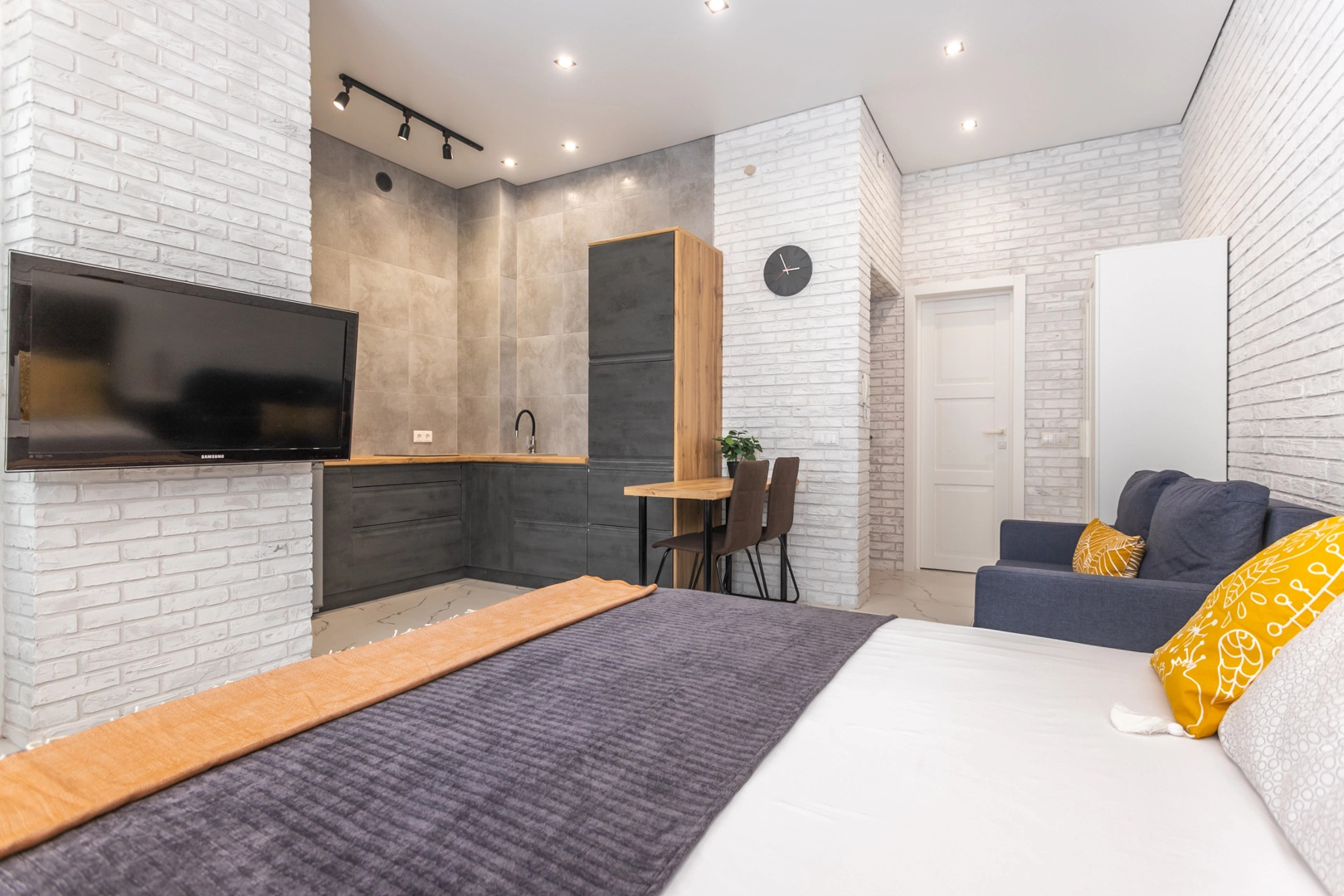 Апартаменты Лофт в ЖК Эрмитаж (Горсовет, Планета)