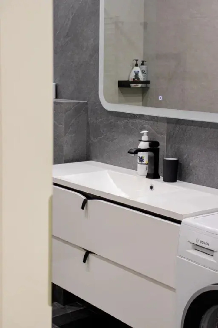 Апартаменты Центр, парковая зона, новый дом, охраняемая парковка, Колибри#24 1