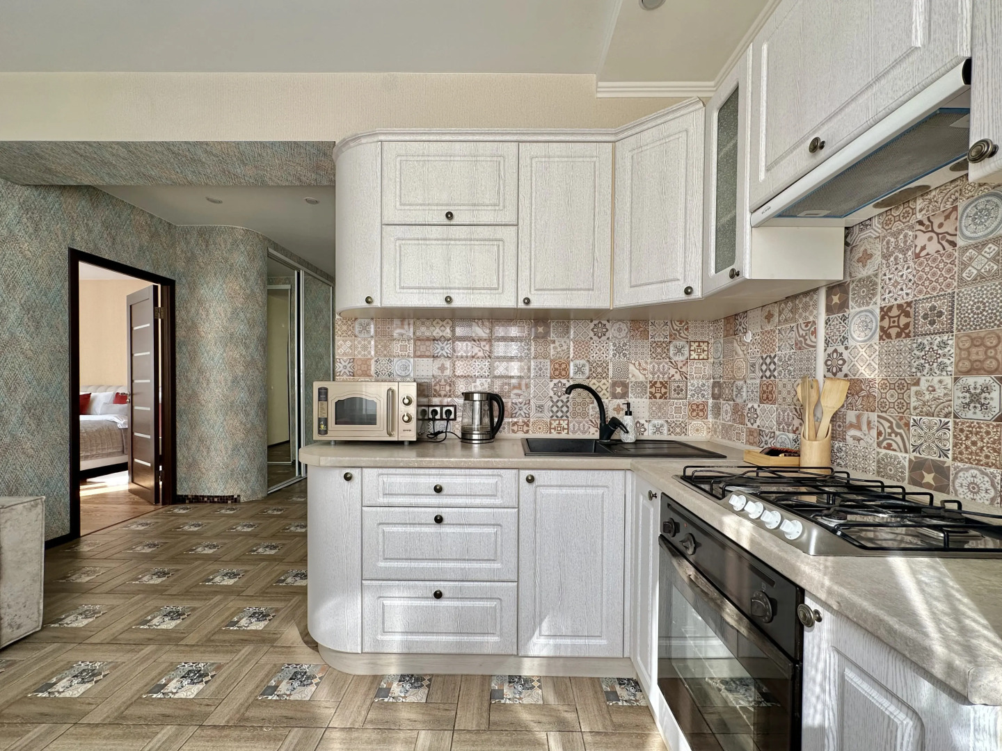 Апартаменты на Аллее Героев в Античном стиле