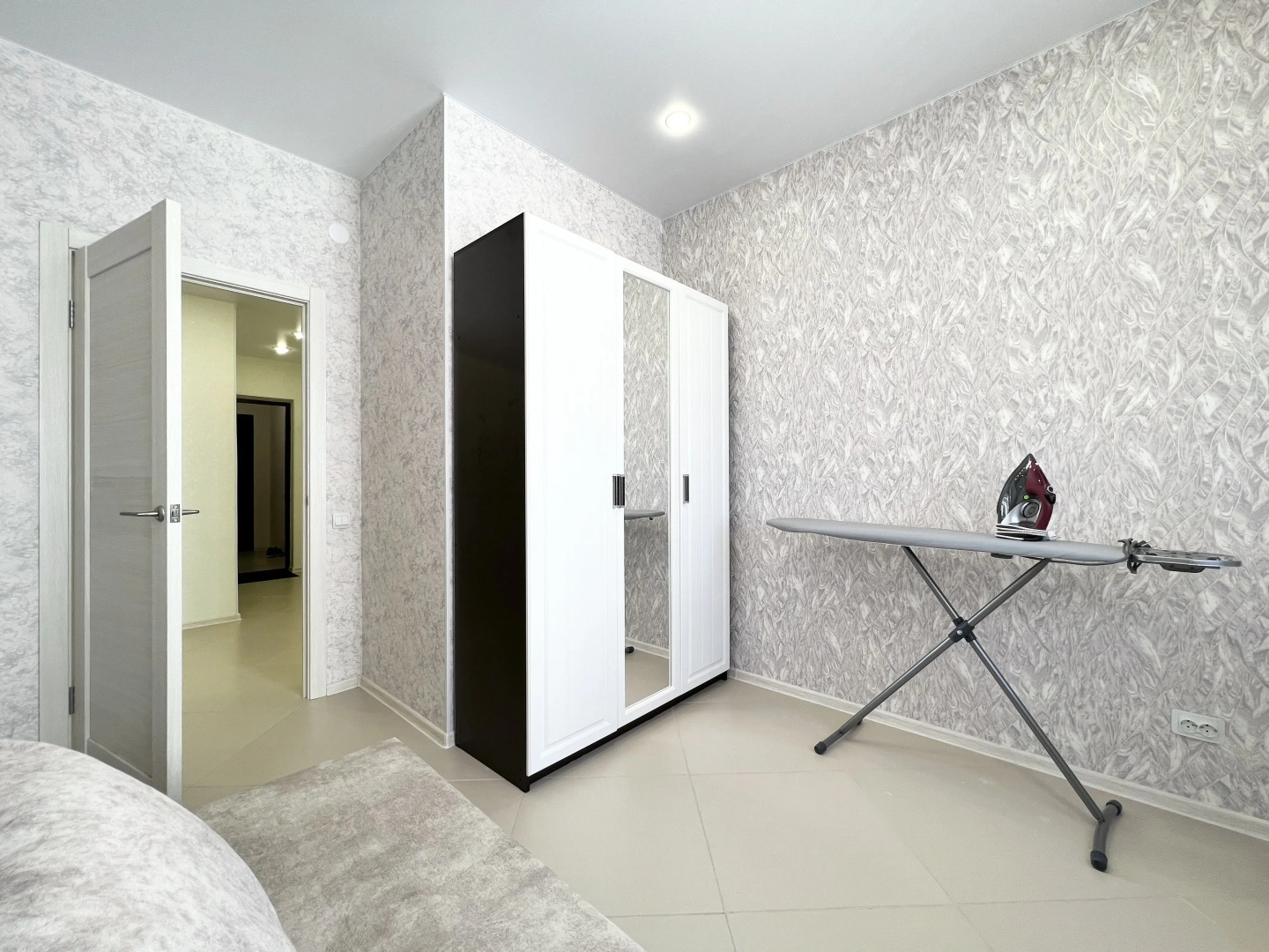 Апартаменты на Тульской 18 на шестом этаже квартира  23