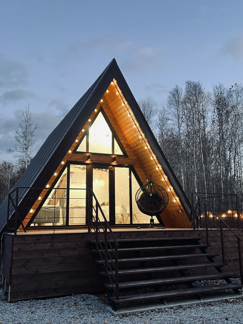 Частный дом в Стиле A-Frame на Берегу Озера