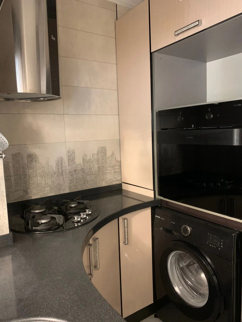 Апартаменты "Эленика" 2-х комнатная Квартира с выходом в парк в Центре города