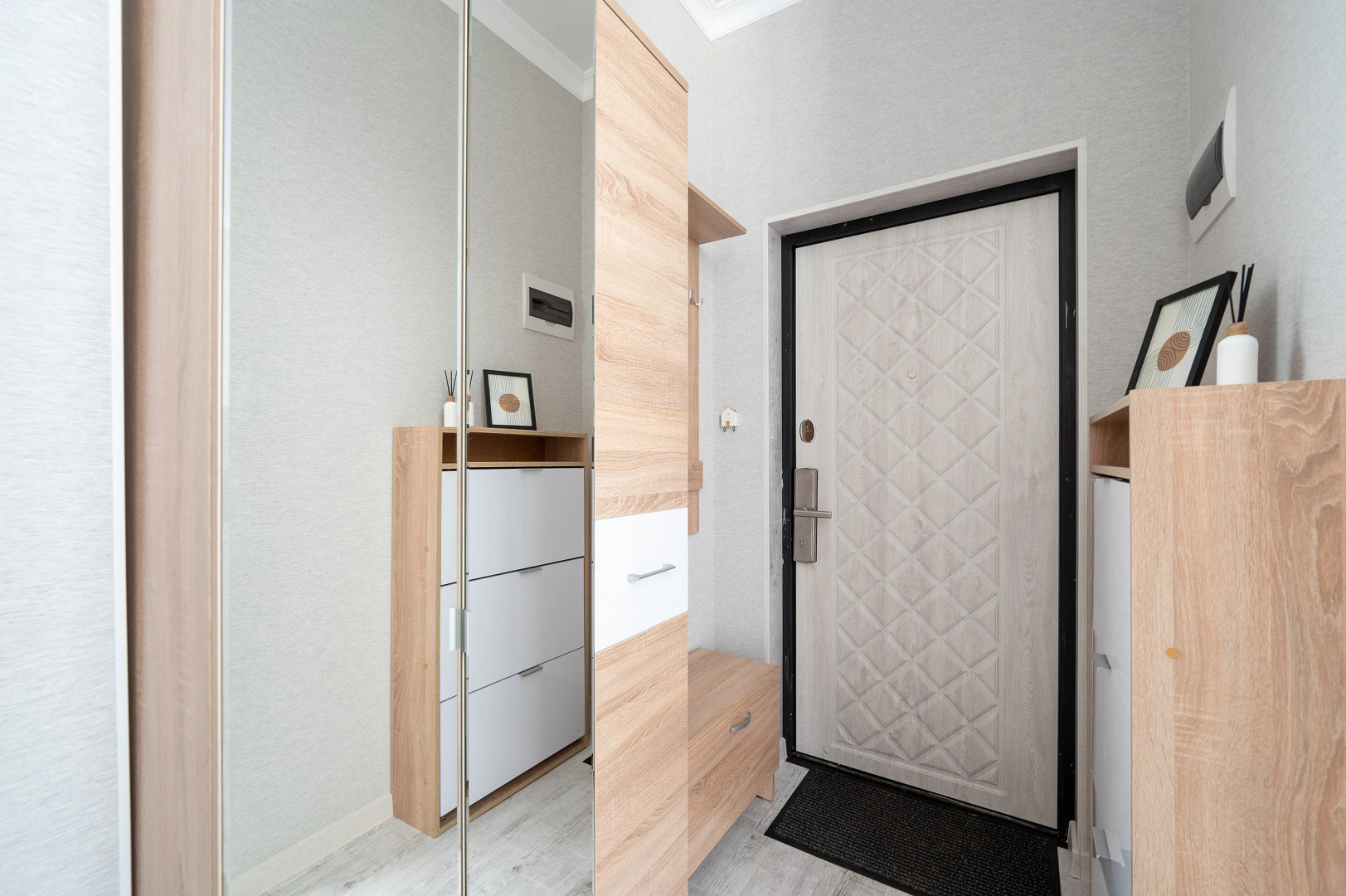 Апартаменты Red Apartments Арт Лайт Конан