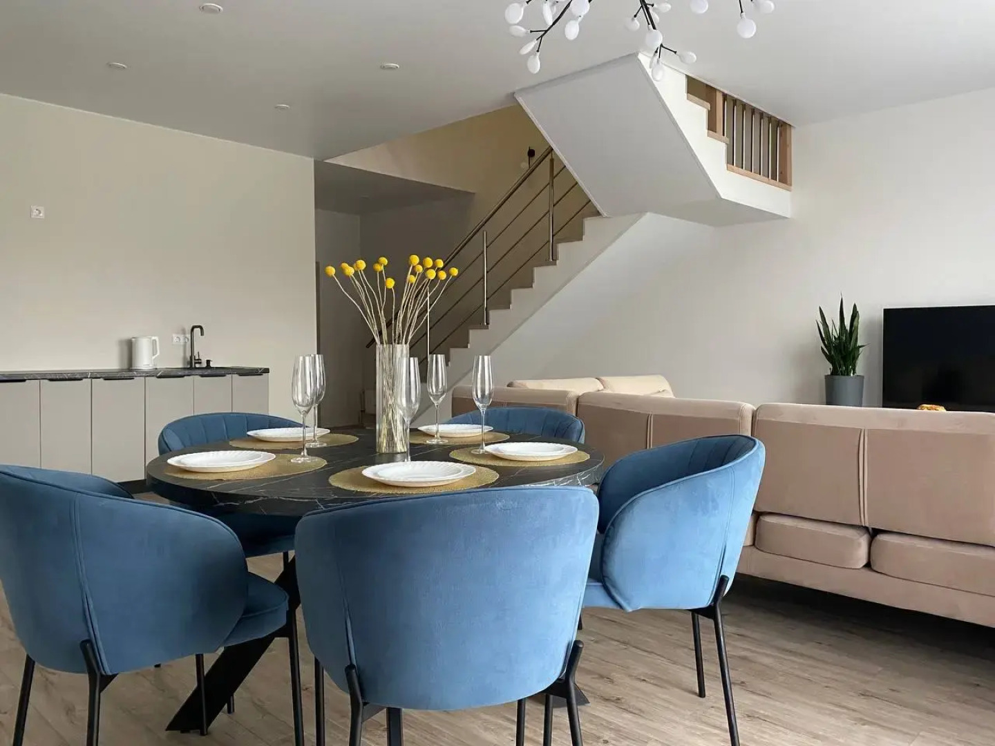 Вилла Солнечный Family