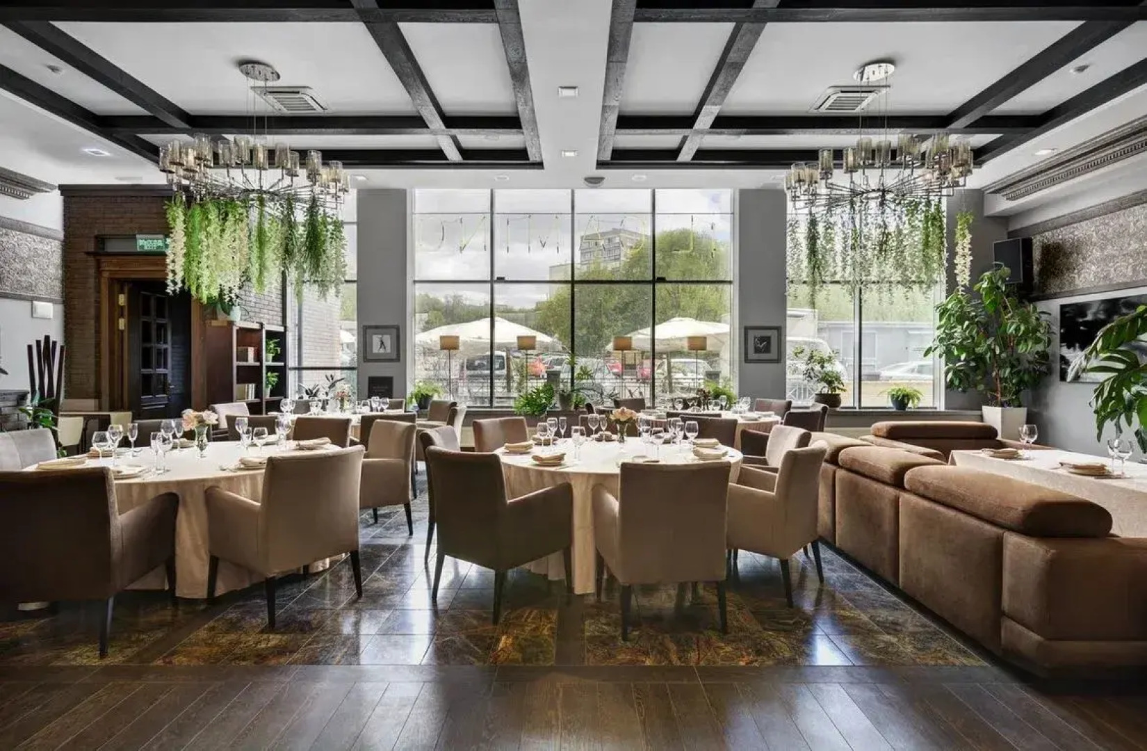 Отель Астро Плаза