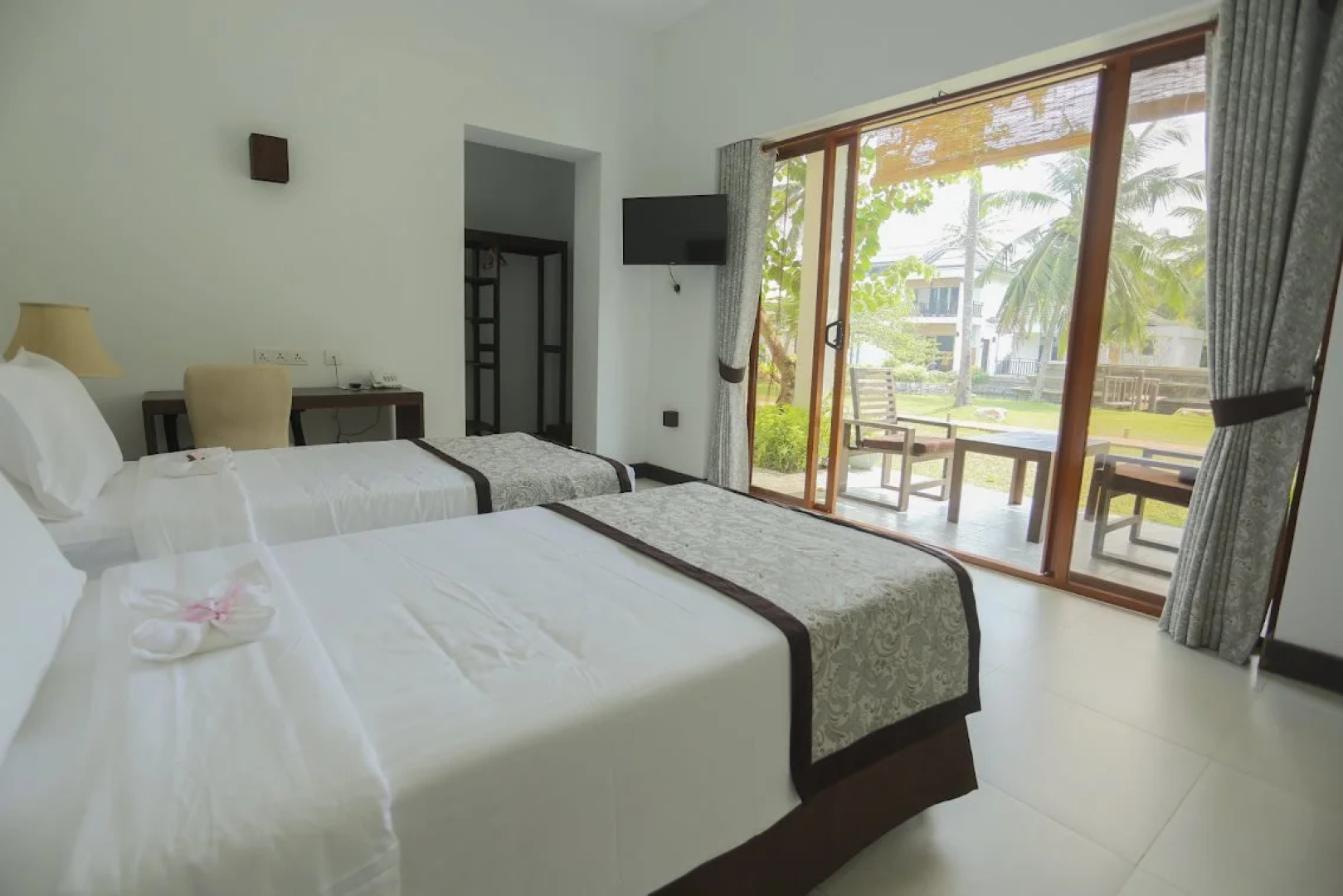 Отель Amaluna Resorts