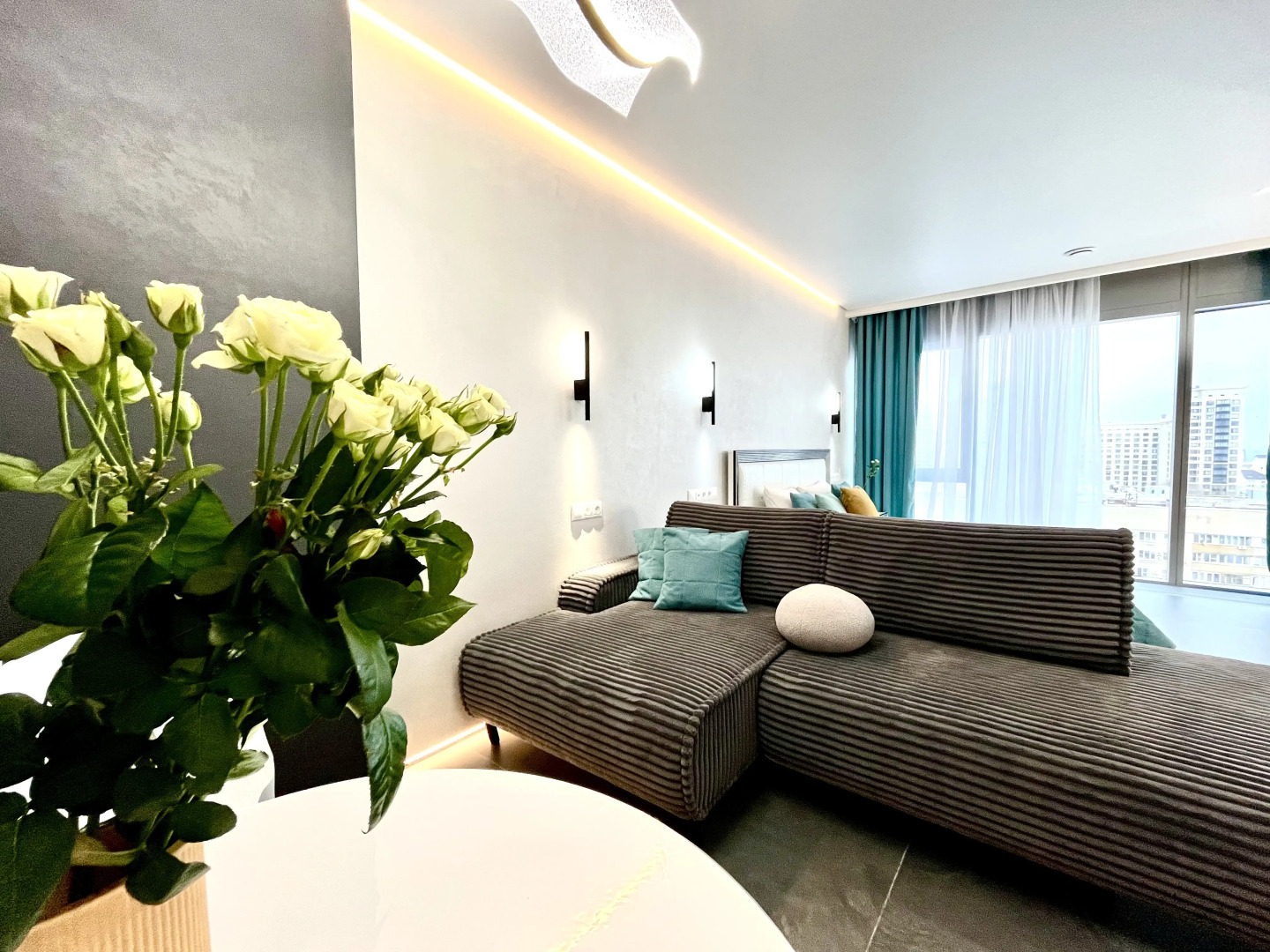 Квартира панорамная Неотель в ЖК Галерея Чижова, у Театра Оперы и Балета