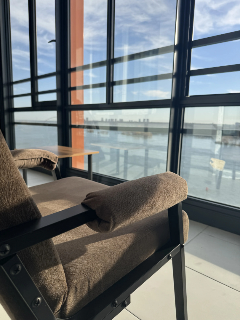 Апартаменты Hugge Place Студия с видом на ОБЬ