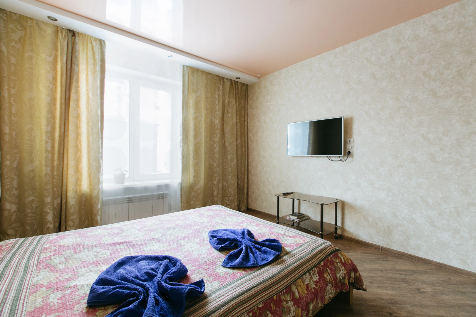 Апартаменты Однокомнатные на Семьи Шамшиных 90/5