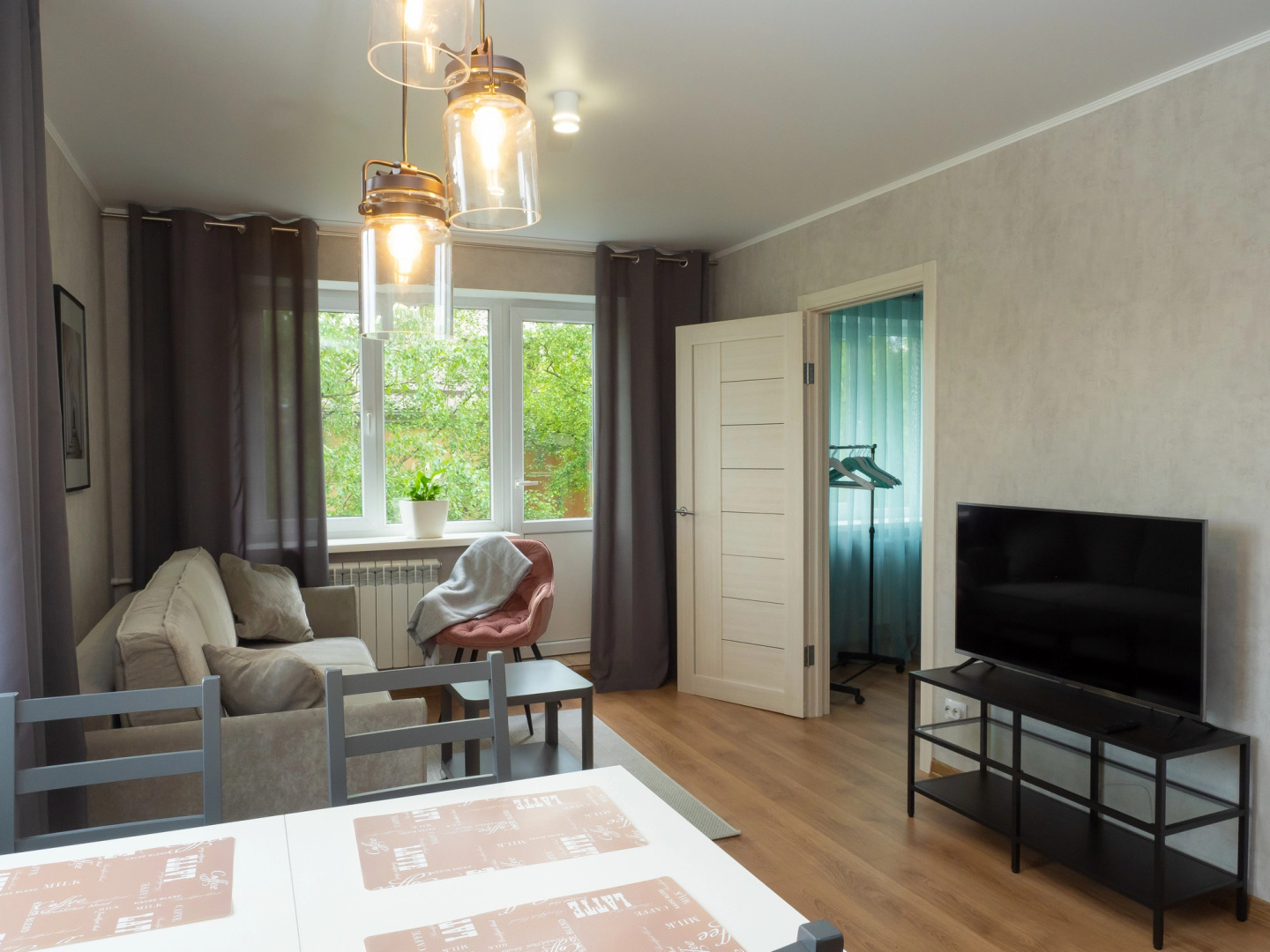 Квартира в Центре с Видом на Озеро