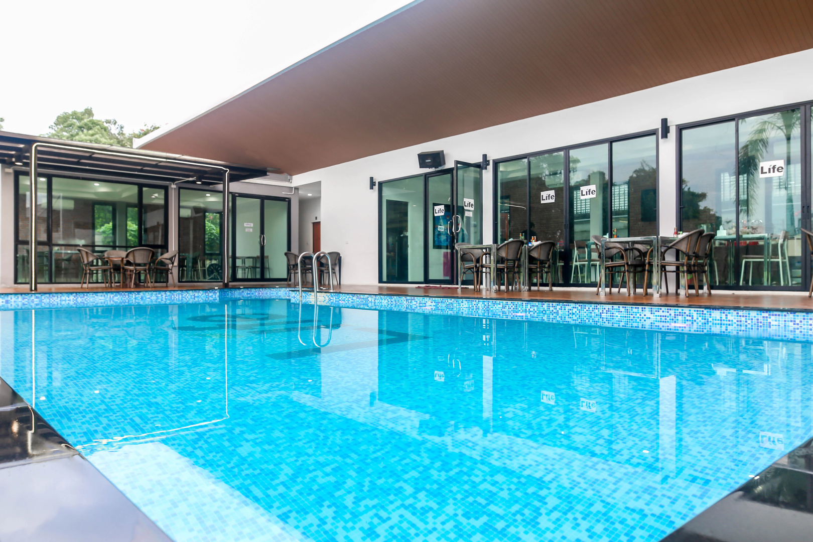 Отель Life Grand Chiang Mai
