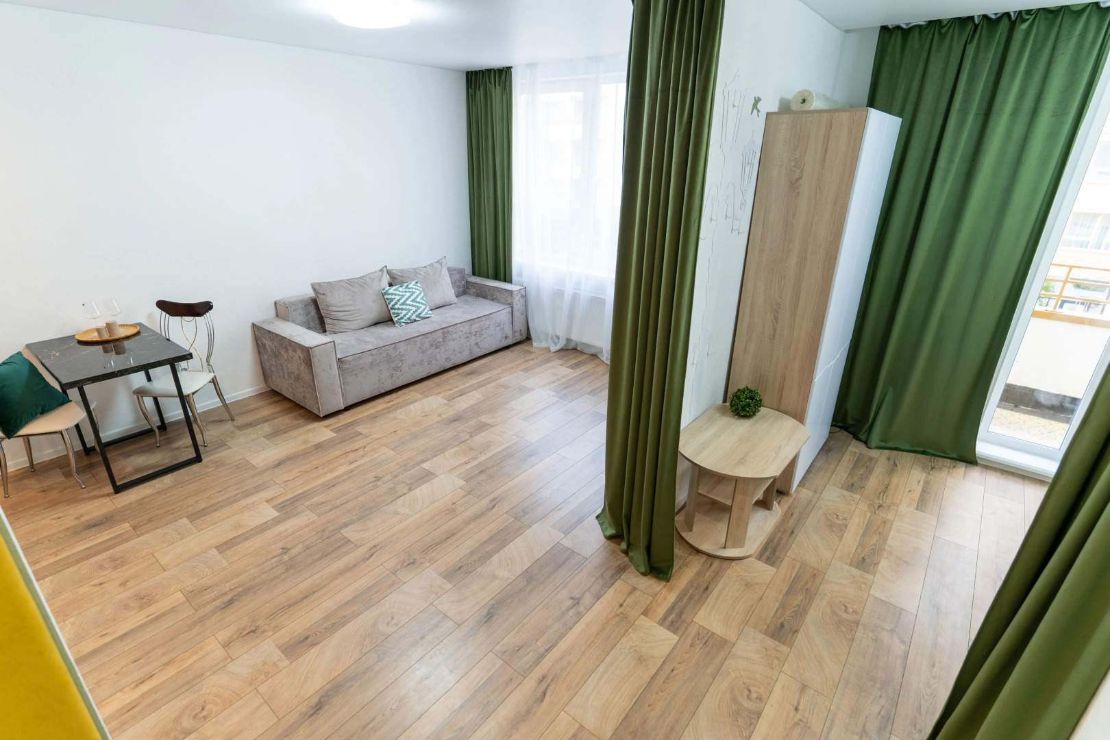 Апартаменты Евродвухкомнатные Stepanenkov на Шаумяна 30 на 3 этаже