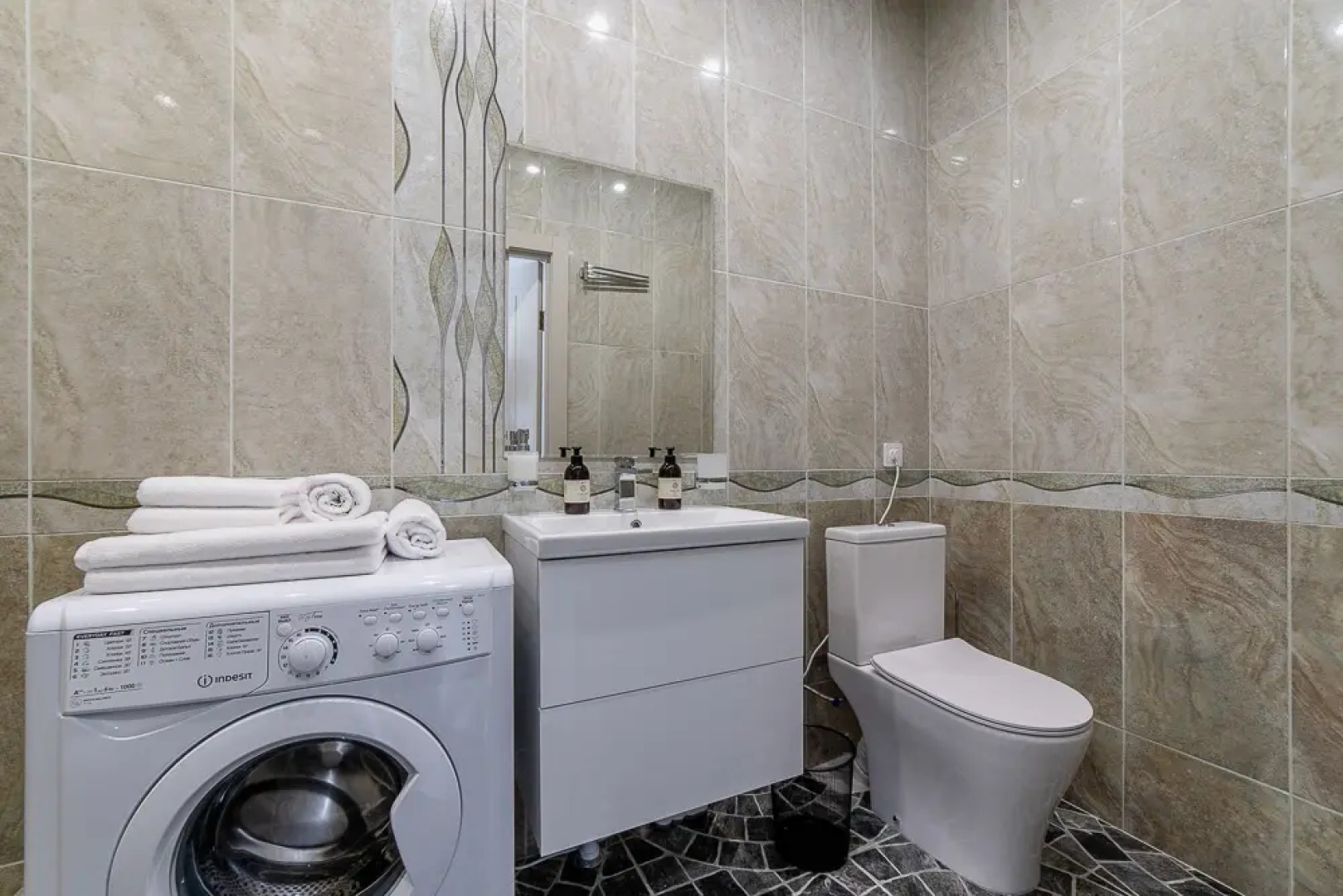 Апартаменты на Коммуны 2