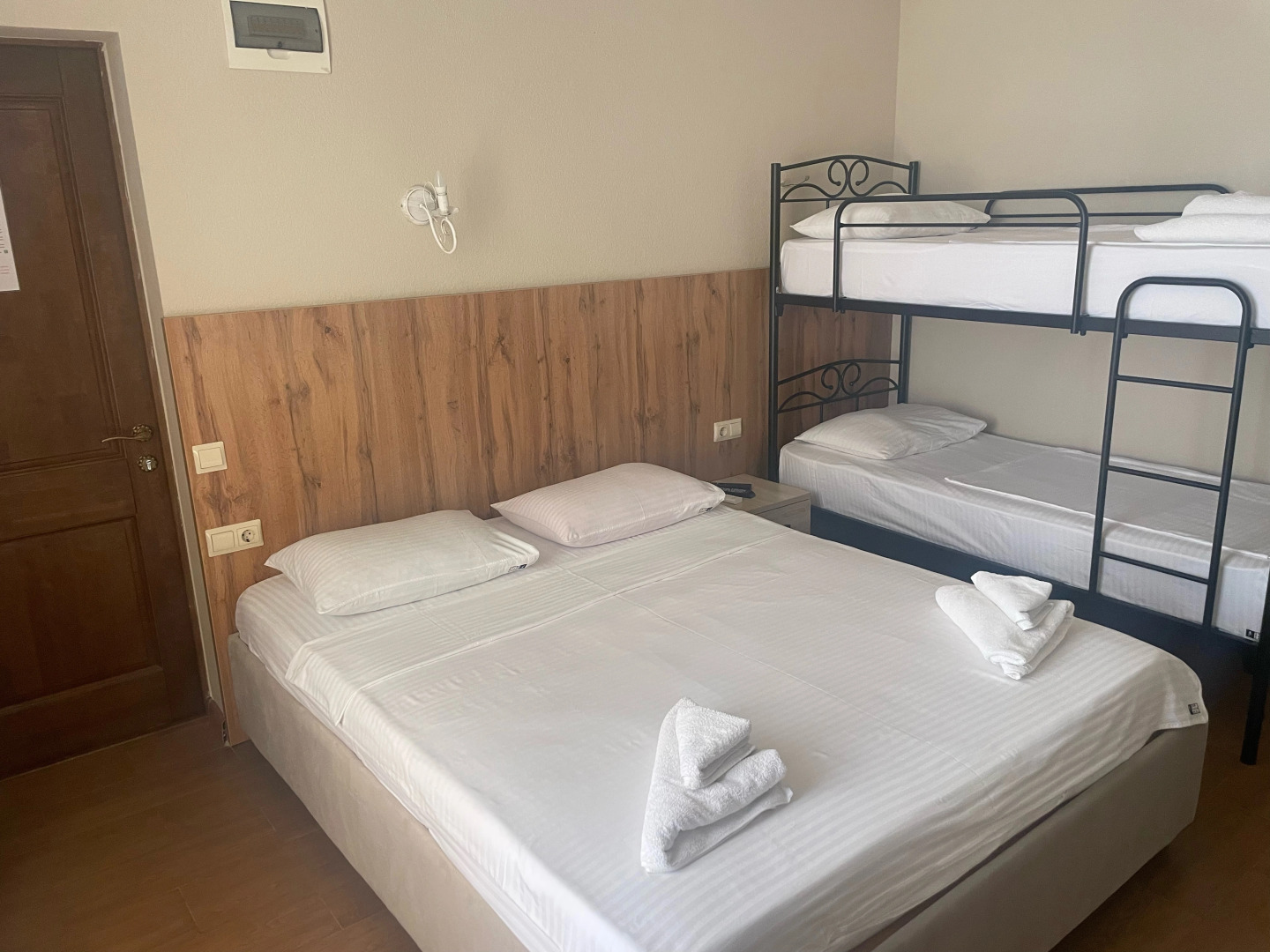 Мини-отель Leon Beach Hotel