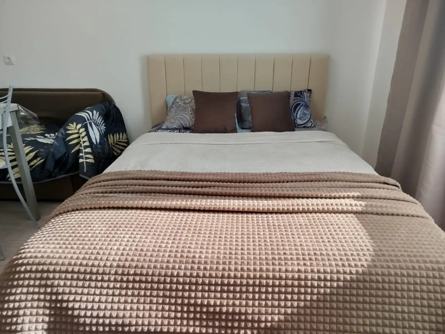 Квартира студия live in comfort на Современников 8