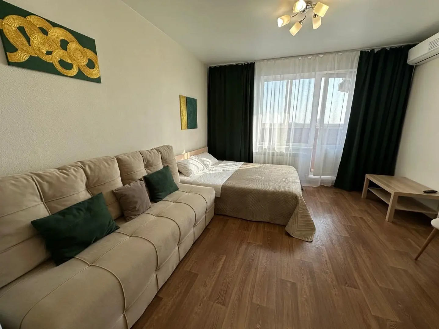 Апартаменты На 18 этаже Сибирская 42